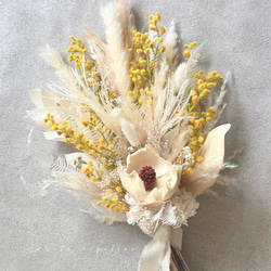 ミモザ＆かすみ草のパンパスグラスブーケ　ドライフラワー　ウェディングブーケ　花束　スワッグ 2枚目の画像