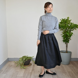 ベーシックデザインリネンギャザースカート：ブラック 4枚目の画像