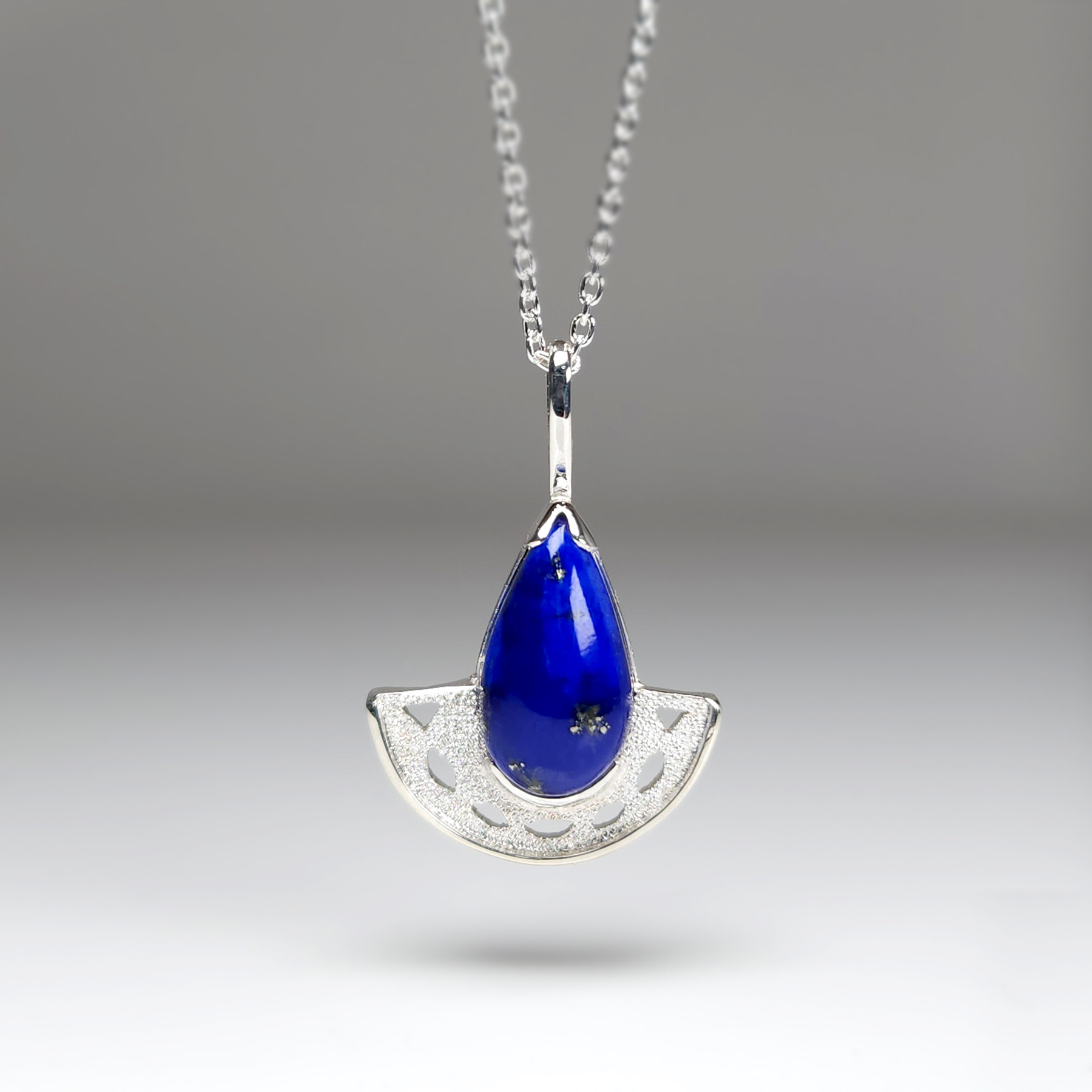 【一点もの】ラピスラズリのティアドロップネックレス