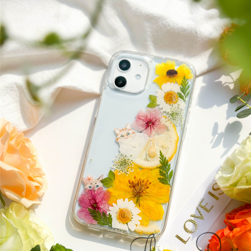 茂みから様子を窺う ネコ ] 猫 押し花 ドライフラワー スマホ ケース 