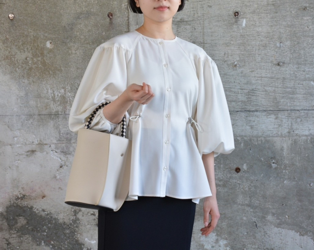 小柄さん向け　ドロストブラウス　受注受付中でございます☺︎