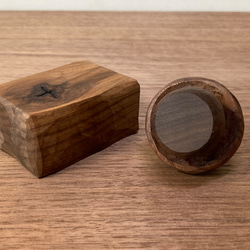 キノコの置物 木彫り 台付き（木材：ウォルナット節あり）（No.S1006） 9枚目の画像