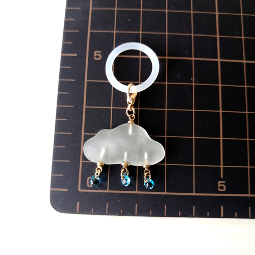 チャームキーホルダー　オーダーページ 受注制作【雲と雨のしずくチャーム】 雲チャーム チャーム