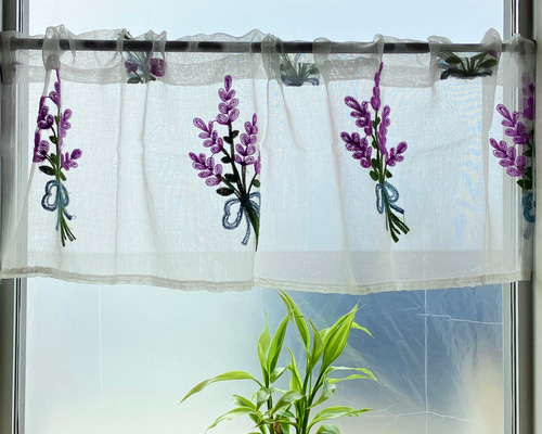 ccurtain_b_72100.jpg
