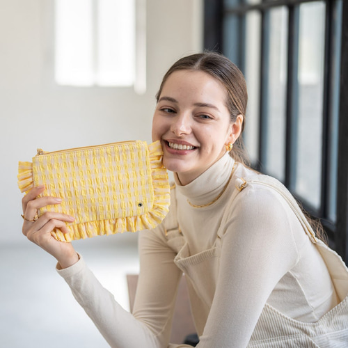 可愛いフリルポーチ コスメポーチ ギンガムチェック 小物入れ ブラック