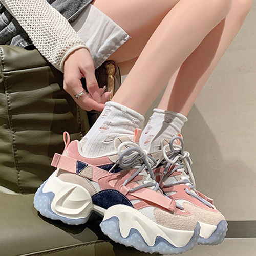 レディース快適スニーカー軽くてさっと履けるゆったり幅広サイズ調整