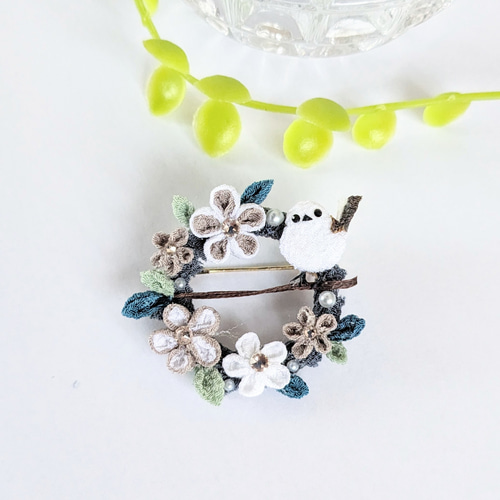 冬支度ハンドメイド2023☆シマエナガちゃんとお花のリングブローチ