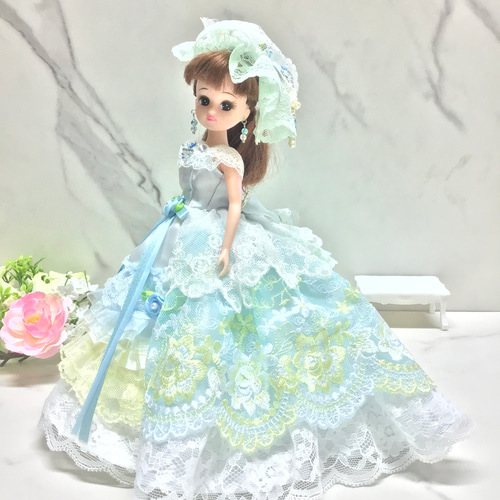 リカちゃん用着せ替えドレス 薔薇の刺繍たっぷりドレス パニエ付き