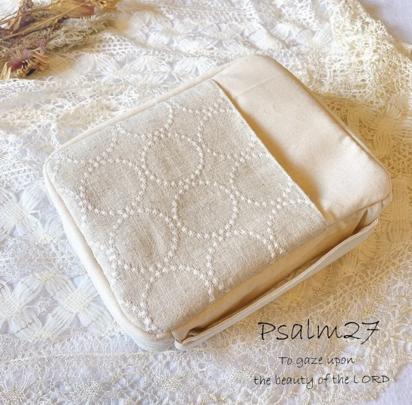 【再販】中型聖書カバー［BOXタイプ］✳︎タンバリン刺繍　きなり