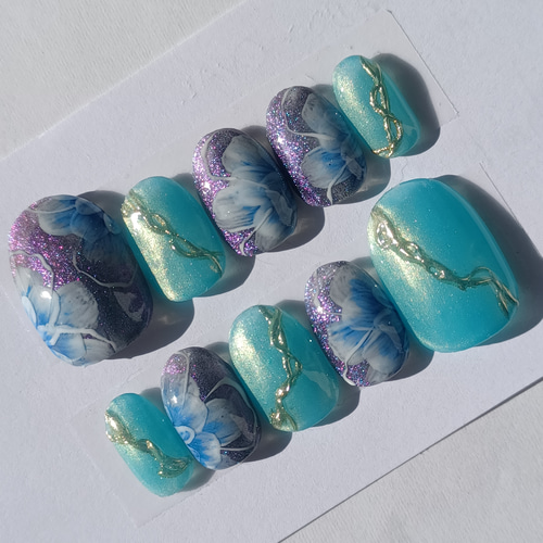 受注製作】マグネットシーグリーン フラワー ネイルチップ No.43  