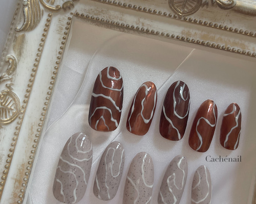 うねうねネイル ブラウンネイル ニュアンスネイル ミラーネイル ネイル