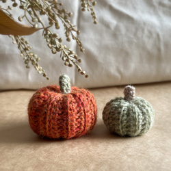 色が選べる『ほっこり』毛糸のかぼちゃ2個セット　オブジェ 2枚目の画像