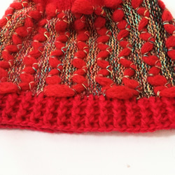 赤の機械編みニット帽子 9枚目の画像