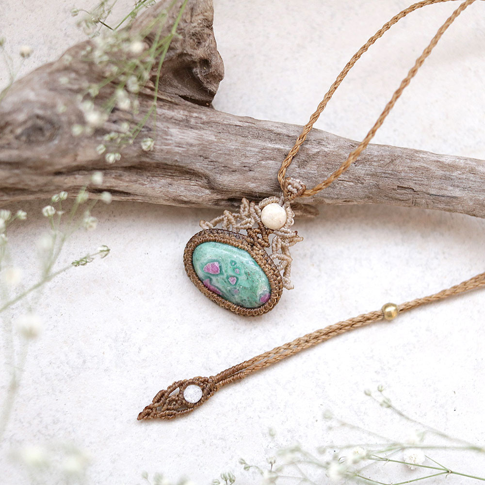 ルビーインフックサイトマクラメネックレスmac350天然石エスニックアジアンエキゾチックなアクセサリー