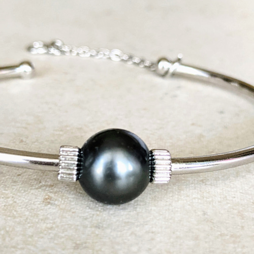 1-1413 タヒチ黒蝶真珠 パール ブレスレット 楽天市場】タヒチ黒蝶真珠パールブレスレット 13-12mm マルチ