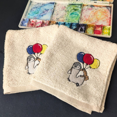 風船とペンギンの刺繍タオルハンカチ オーガニックコットン素材 風船とペンギンの刺繍タオルハンカチ オーガニックコットン素材