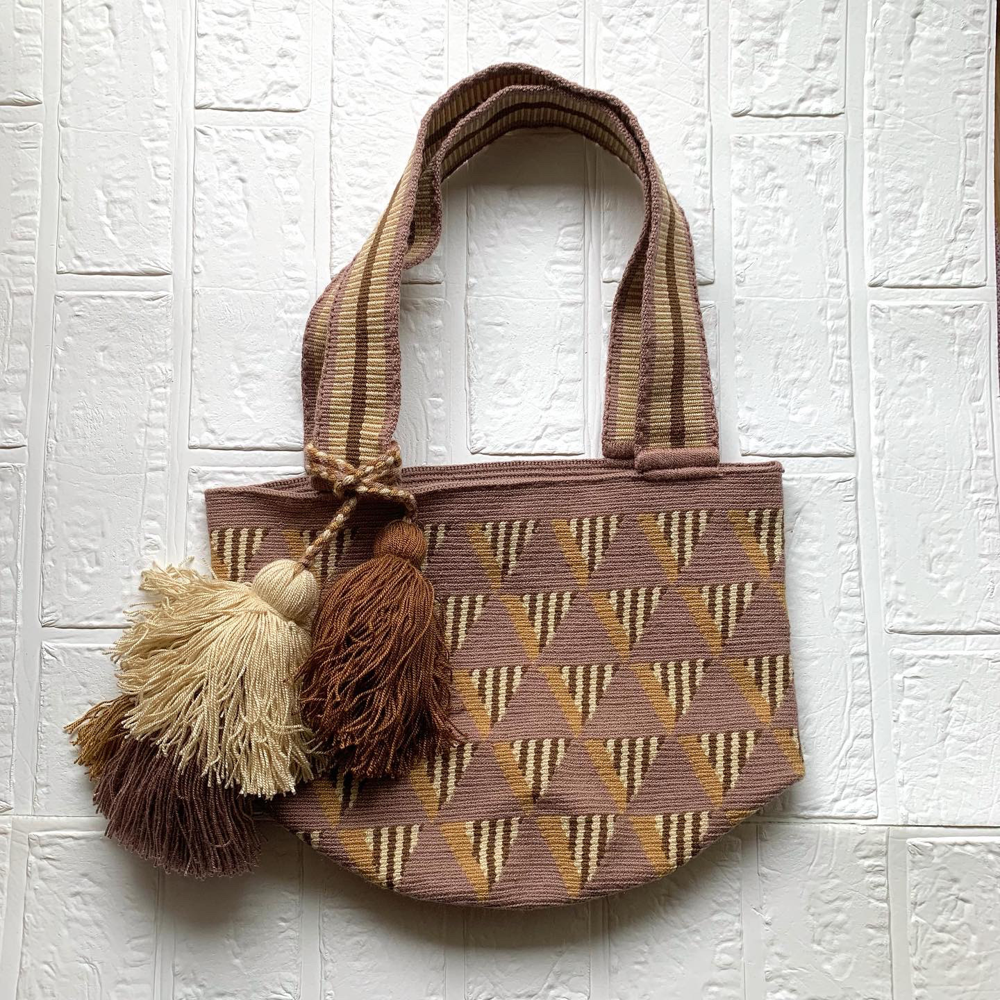 『1T 軽めシリーズ』コロンビア発ワユーモチラM exl. tote 12,012円