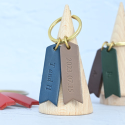 名入れ無料♩7色のイタリア革×真鍮 カラー遊びが楽しいキーホルダー 2枚目の画像