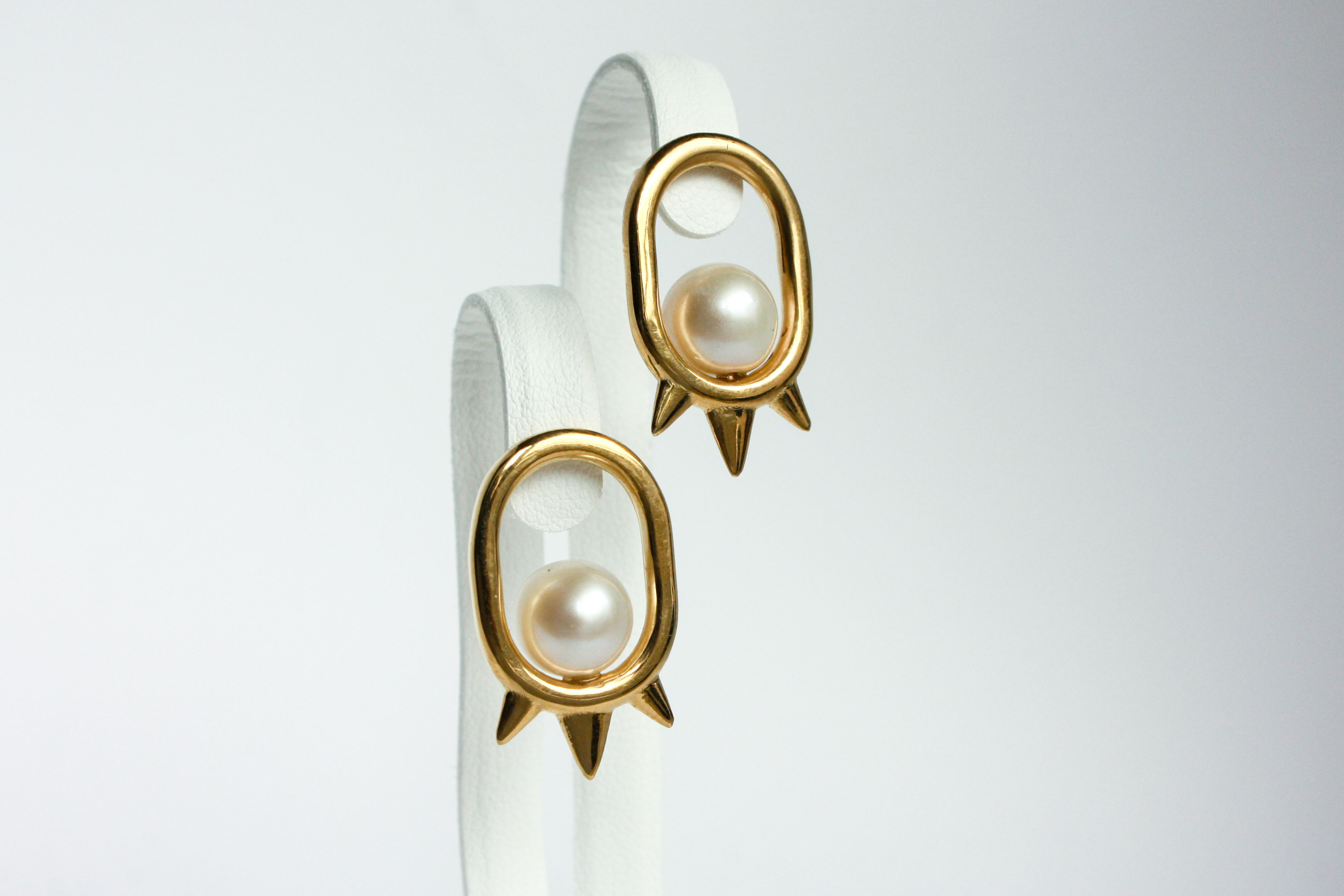 STUDS PIERCED EARRINGS スタッドピアス 【No.1】