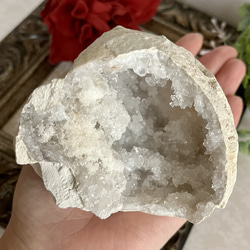 ジオード水晶⭐︎浄化原石⭐︎300g《自然界の神秘》 8枚目の画像