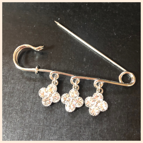 安全ピン ピン デコ ジュエリー ブローチ ブローチ 堕天使 通販