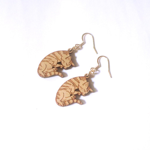 猫ピアス つままれにゃんこ アレルギー対応パーツ ピアス（フック 