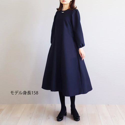 未使用タグ付き 組曲 スキッパー ワンピース パフスリーブ ストレッチ 濃紺 3 未使用タグ付き 組曲 スキッパー ワンピース パフスリーブ ストレッチ