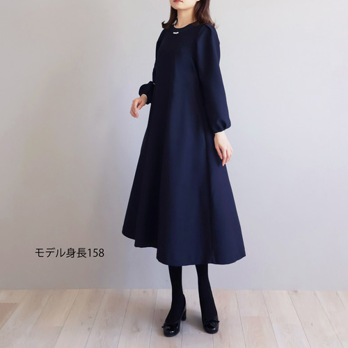 きちんと感のある、リラックスワンピ◎】 パール付きワンピース