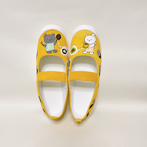 オーダー受付】上履きデコ 靴 yes 通販 16585830｜Creema(クリーマ)