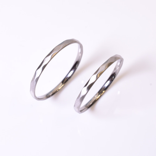 【即日発送】 ケースつき・ダイヤカット・純白のシルクマットペアリング】結婚 アクセサリー
