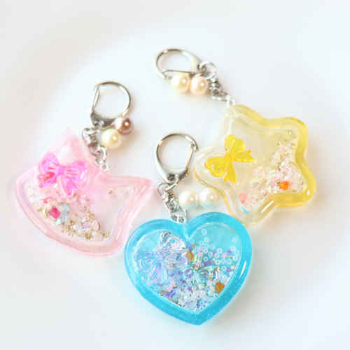 ねこ シャカシャカ キーホルダー レジン シェイカー ピンク