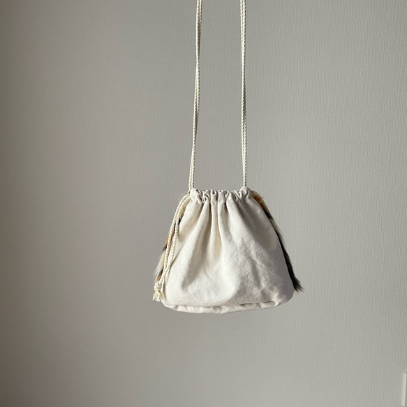 マルチカラーファーのドローストリングバッグ/ecru 4枚目の画像