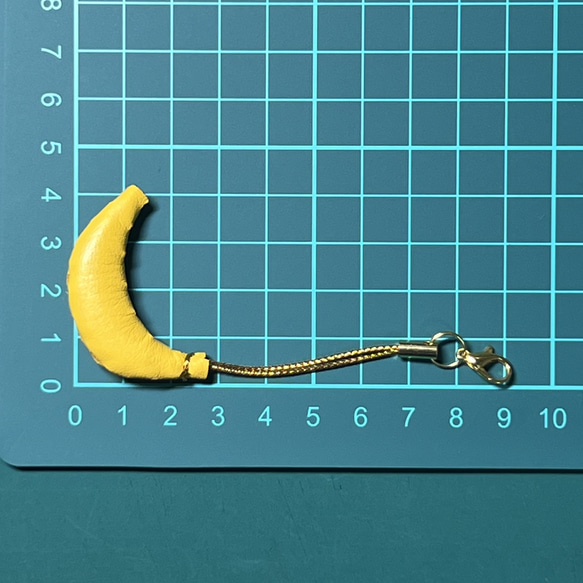 [本革] マイクロ バナナ チャーム [革組子] 4枚目の画像