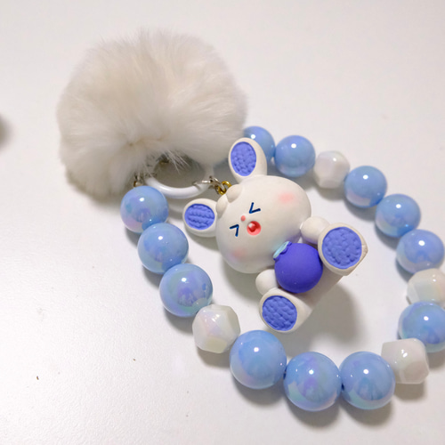 うさぎ　パラコード　スマホショルダーストラップ　 ハンドメイド ハンドメイドパラコードレインボースマホストラップ【ストラップ