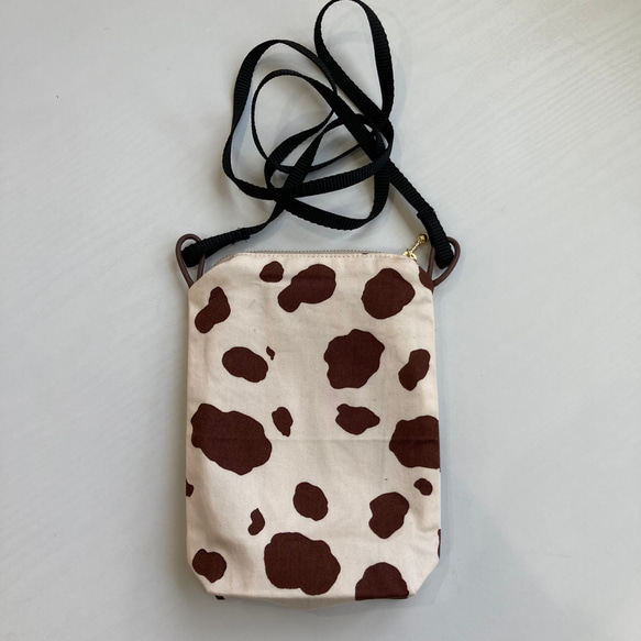 ハンドメイドサコッシュ 牛柄（茶）内ポケットあり 小物入れショルダー  