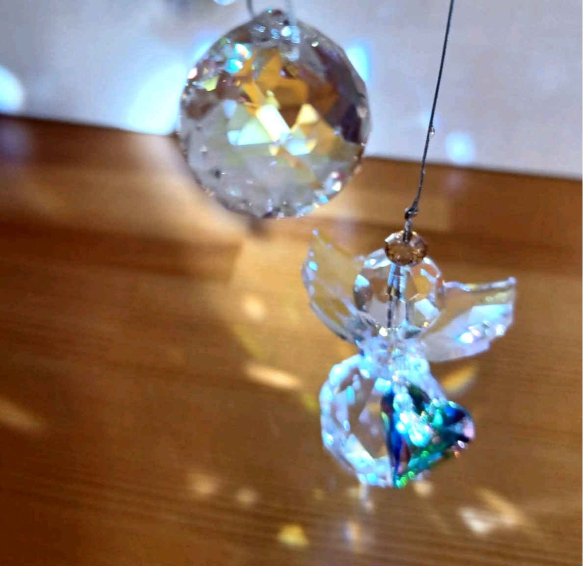 天使と天使の羽 オーロラ モビール サンキャッチャー