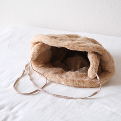 ✳︎只剩少量✳︎ 「已售出超過750頂」 *應廣大顧客要求重新上架* 帶耳朵的保暖毛絨帽 <3種顏色可選> 送禮佳品 第12張的照片