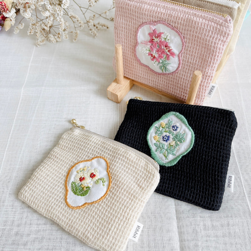 ファスナー付き刺繍ポーチ（L） | Ai Loves