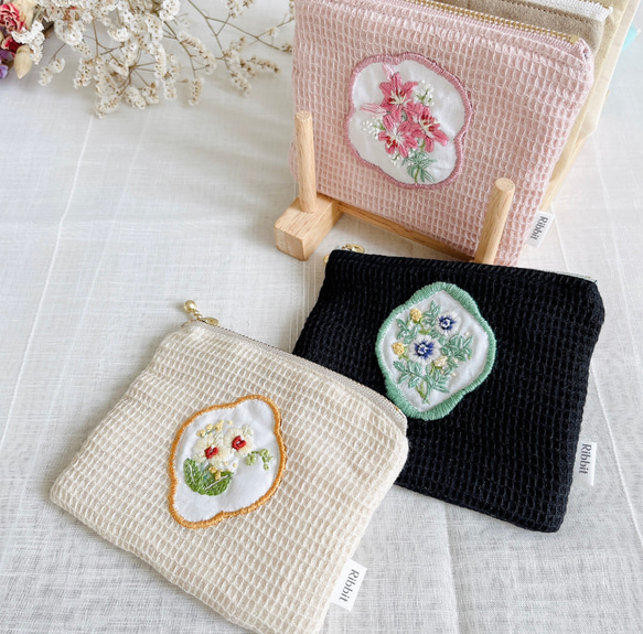 【刺繍】胡蝶蘭ファスナーポーチ 9枚目の画像