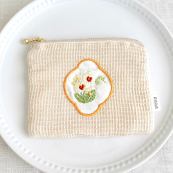 刺繍】胡蝶蘭ファスナーポーチ ポーチ Ribbit リビット 通販