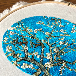 【ムザリンさまオーダー品】ゴッホ「花咲くアーモンドの木の枝」の刺繍絵画 2枚目の画像