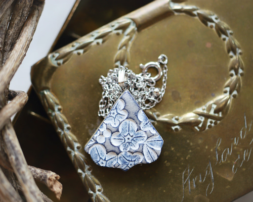 気まぐれお値下げ中♡ Yoshinob お花モチーフ ネックレス 気まぐれお