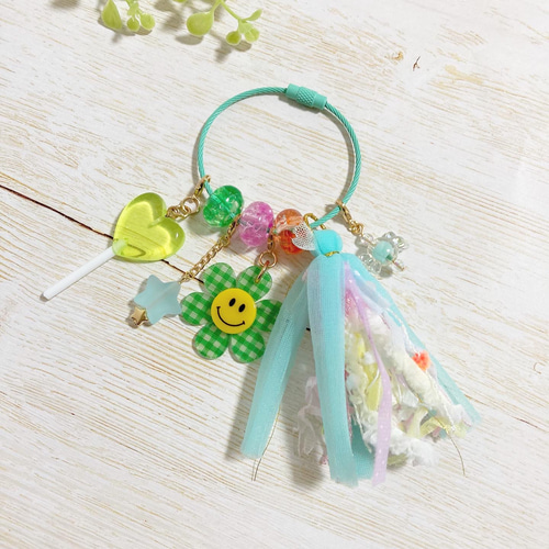 ♡色を楽しむ♡ビタミンカラーのじゃらじゃらキーホルダー