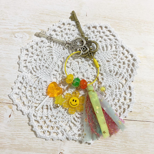 ♡色を楽しむ♡ビタミンカラーのじゃらじゃらキーホルダー