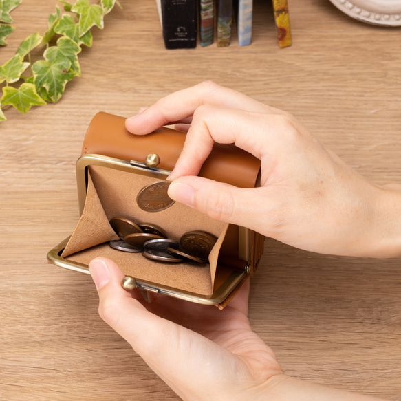 【送料無料 】がま口コンパクト＋蛇腹ポケット大容量の本革ミニ財布 お札が折れない財布 普段使いにはぴったりのサイズ感で