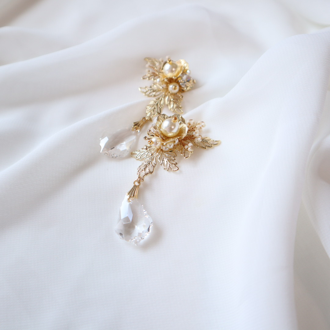 ボタニカルイヤリング ウエディングアクセサリー ブライダルイヤリング/Bridal flower drop wing