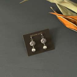 雲モチーフピアス 数量限定】K10 フラワーモチーフピアス（01）- me.（エムイー