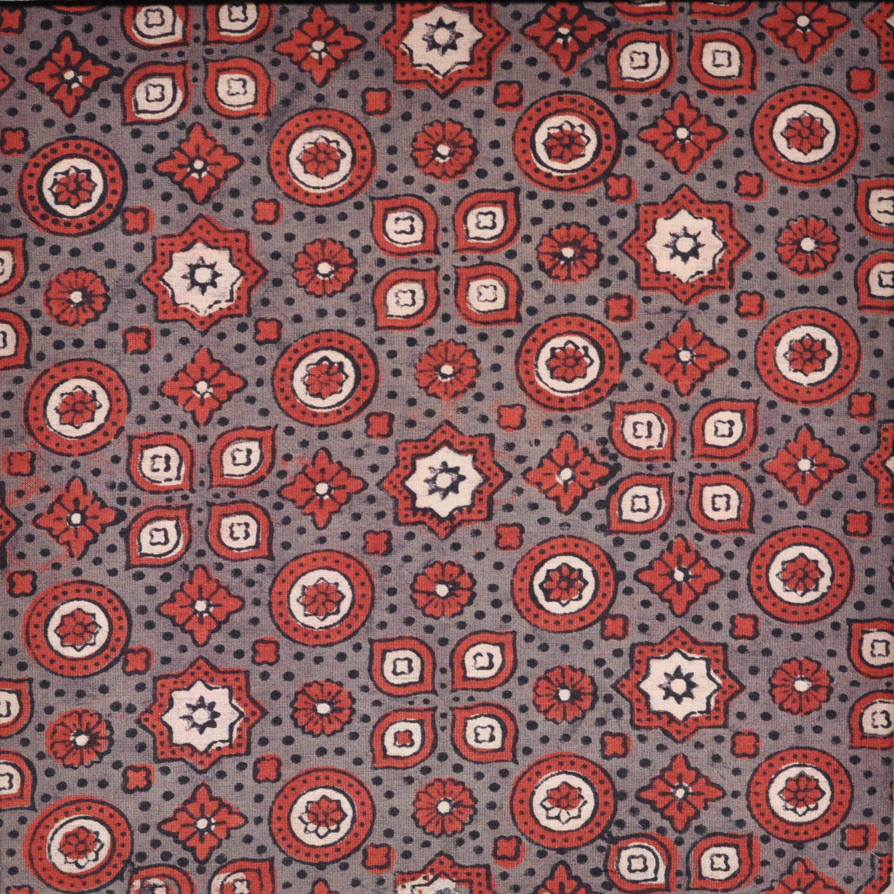 2mカット済み インド天然染めブロックプリント　アジュラクプリント　木版更紗　コットン AJ085