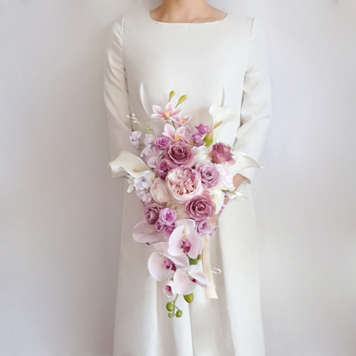 ブーケ・ブートニア Rerere カラーリリーと胡蝶蘭のウェディングブーケ&ブートニア