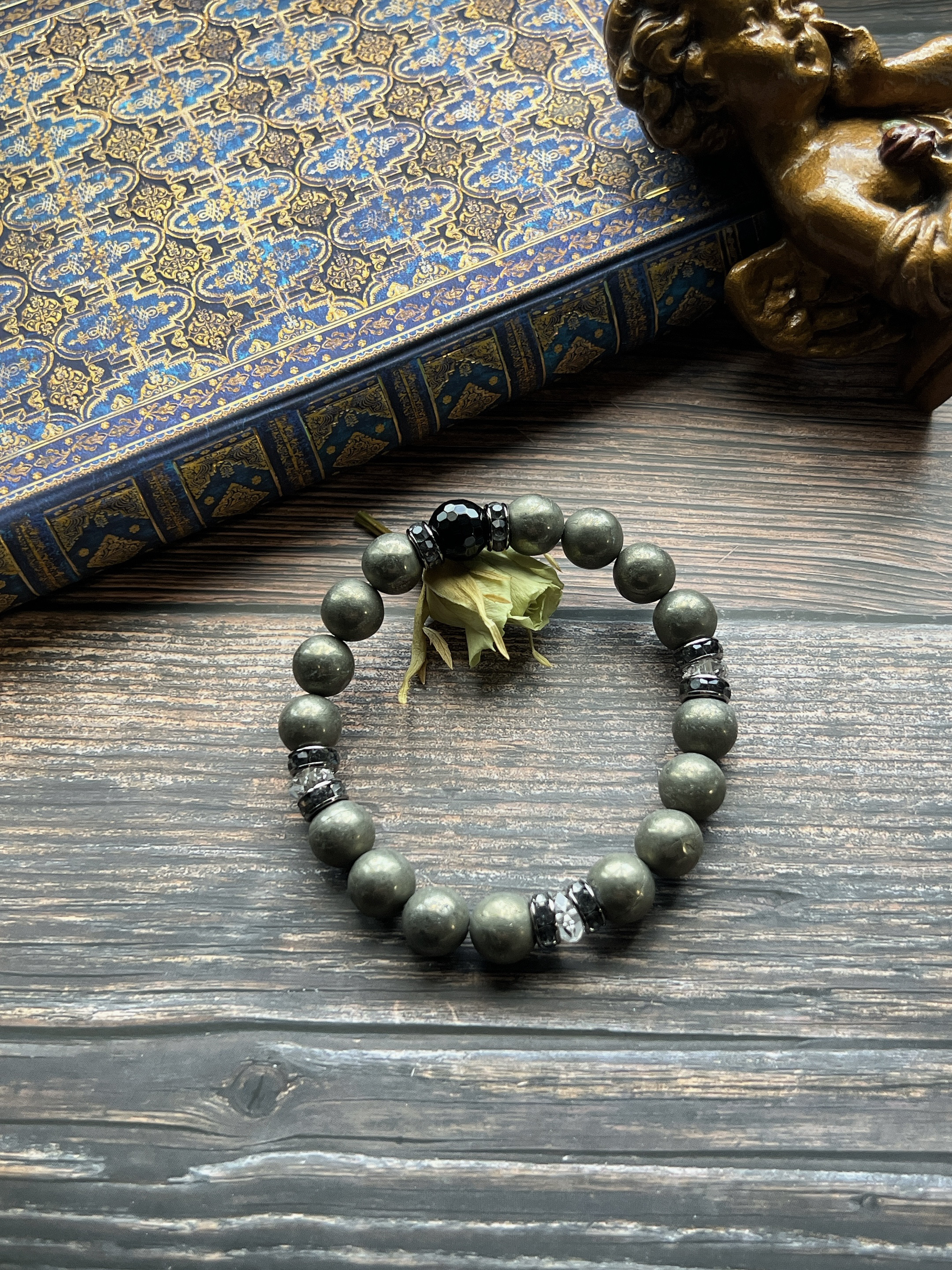 【期間限定値下げ】パイライト  黄鉄鉱　オニキス　瑪瑙　天然石　ブレスレット　数珠